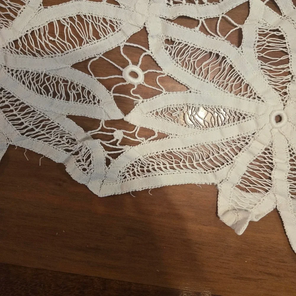 Vintage‎ Handmade Battenberg Lace Table Runner Off White Floral Dresser Scarf